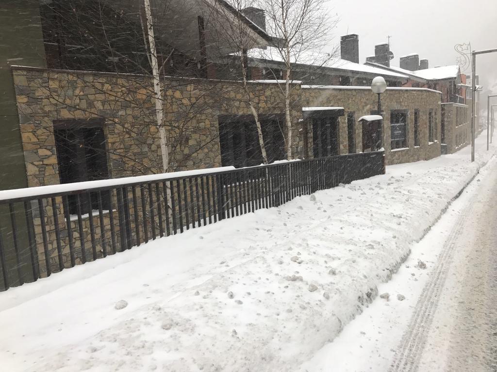 Apartaments Els Esquiadors Llorts Dış mekan fotoğraf